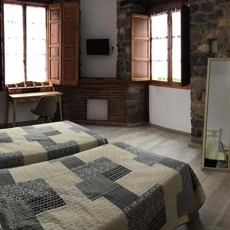 Pension San Pelayo 10 ゲストハウス 3*