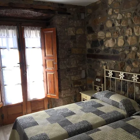Pension San Pelayo 10 ゲストハウス Onís